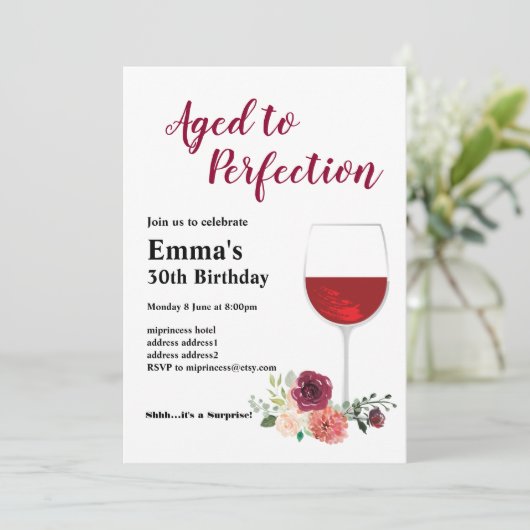 ワインの誕生日の招待、完璧にエイジング 招待状 (スタンド正面)