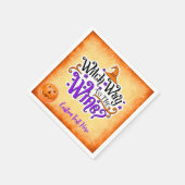 ワインの面白いハロウィーンへの魔女のパーソナライズされた道 スタンダードカクテルナプキン (角)