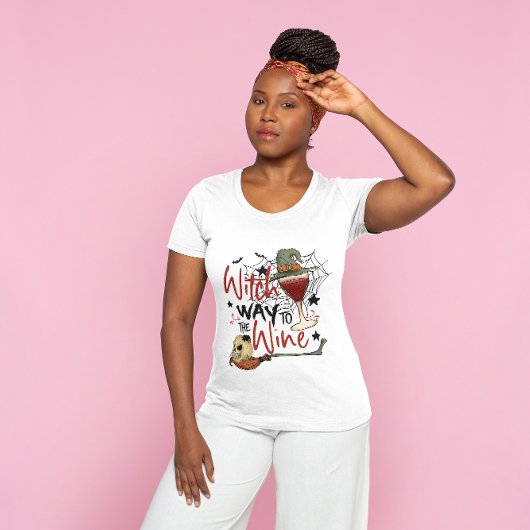 ワインへのハロウィーンの魔女の道 |ワイン愛好家 Tシャツ