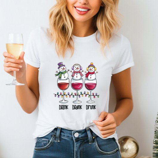 ワインを飲むクリスマス女子Tシャツ Tシャツ