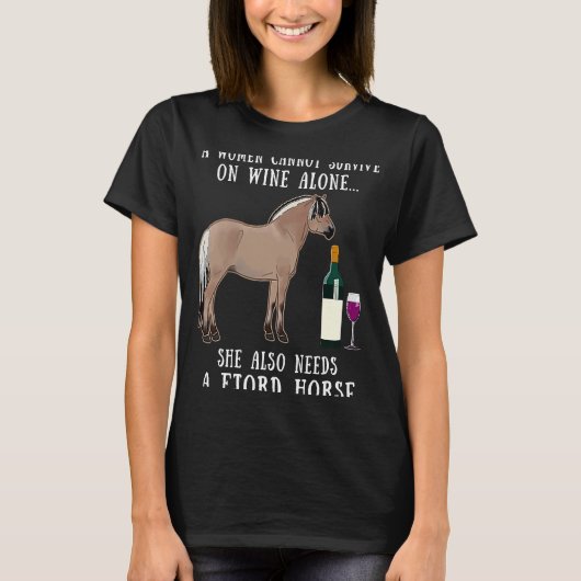 ワインを飲んでフィヨルド馬に乗ろう Tシャツ (正面)