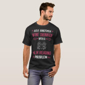 ワインを飲読む人の本 Tシャツ (正面フル)