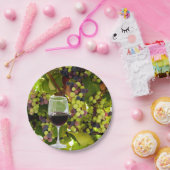 ワイングラスとつる植物で育つ紫の葡萄 ペーパープレート (パーティー)