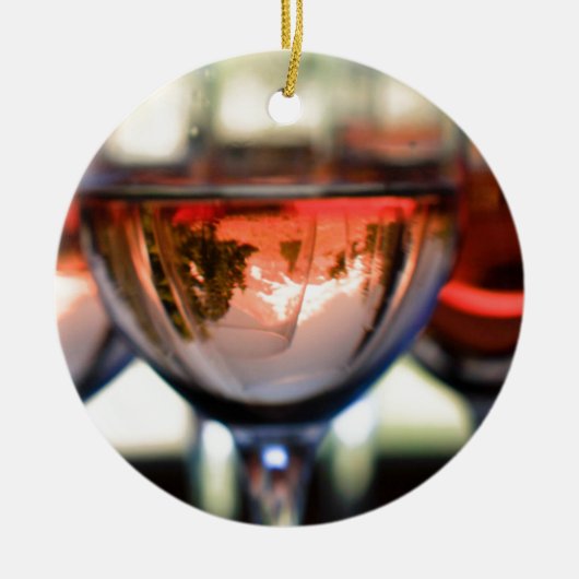 ワイングラスの山のフード セラミックオーナメント (正面)