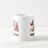 ワイングラスを持つキュートな北欧クリスマス格言 コーヒーマグカップ (中央)