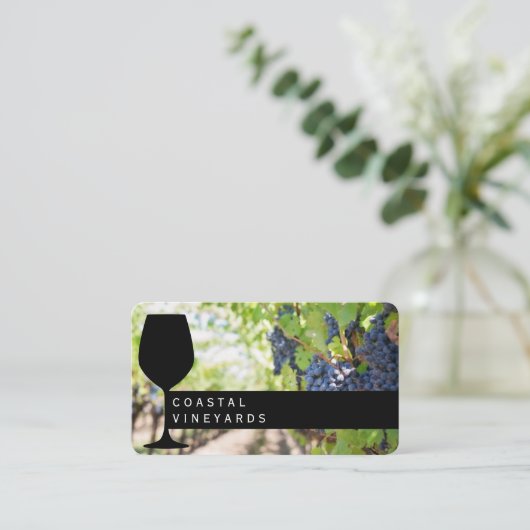 ワイングラス | ブドウ畑 | ソムリエ 名刺 (スタンド正面)