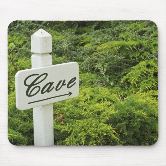 ワインセラーへの道を示す看板 (Cave) マウスパッド (正面)