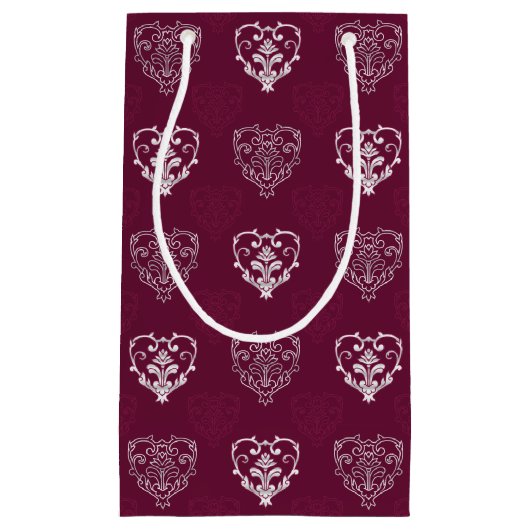 ワインパープル&シルバーハートパターン（の模様が）ある抱き枕 スモールペーパーバッグ (正面)