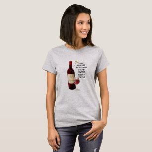 ワインボトルとグラスのイラスト Tシャツ