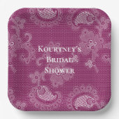 ワインボルドー色の白レース花飾り付きブライダルシャワー ペーパープレート (正面)