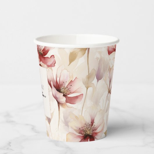 ワインレッドとクリームの花を飾ったブライダルシャワー 紙コップ (左)