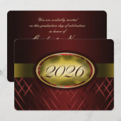 ワインレッドとゴールドのクラス・オブ・2026 招待状 (正面/裏面)