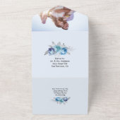 ワインレッドと青のバラが一つになった結婚式招待状 オールインワン招待状 (外側)