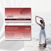 ワインレッドのグラデーションのパームリーフとロゴプロフェッショナル 名刺