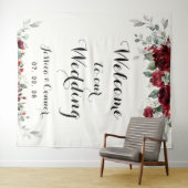 ワインレッドのユーカリの結婚式へようこそ タペストリー (インサイチュ(横))