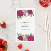 ワインレッドの庭の花をあしらったウェディング (インサイチュ)