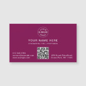 ワインレッドの磁気カード（お客様の情報入り） (正面)