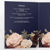 ワインレッドの花とグリーンとネイビーブルーの結婚式 三つ折り招待状 (内部最初)