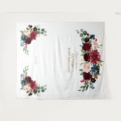 ワインレッドの花の1歳誕生日と洗礼フォトブース タペストリー (正面(横))