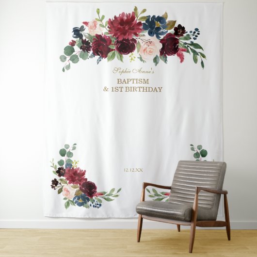 ワインレッドの花の1歳誕生日と洗礼フォトブース タペストリー (インサイチュ)