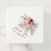 ワインレッドの花を飾ったエレガントなブライダルシャワーデザイン フェイバータグ (インサイチュ)