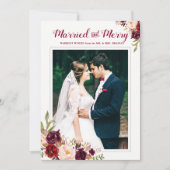 ワインレッドの花柄 結婚記念 メリクリ写真 招待状 (正面)