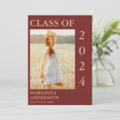 ワインレッドゴールドタイポグラフィ写真卒業発表 招待状 (スタンド正面)