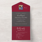 ワインレッド グレー ミニマル おしゃれ カップル 写真 モノグラム オールインワン招待状 (内側)