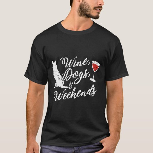 ワイン犬と週末かわいい子犬カドル犬の恋人 Tシャツ (正面)