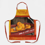 ワゴンカントリーにカボチャを秋 パーソナライズされた エプロン (正面)