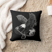 ワシとヘビ クッション (ブランケット)