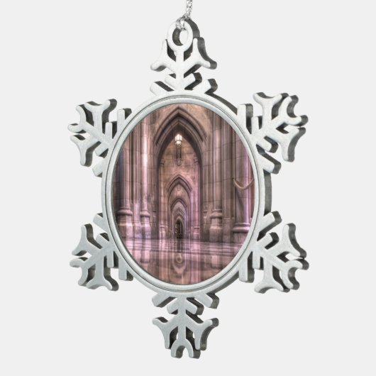 ワシントン国家大聖堂の反射 スノーフレークピューターオーナメント (右)
