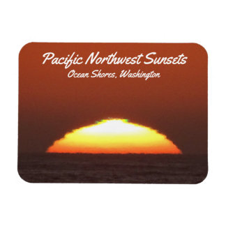 ワシントン州海ショアーズの夕暮れ時の「グリーンフラッシュ」写真 マグネット