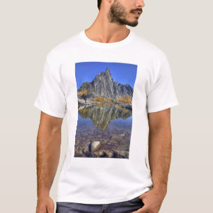 ワシントン州、アルパイン・レイクス原始地域、エンチャントメント Tシャツ