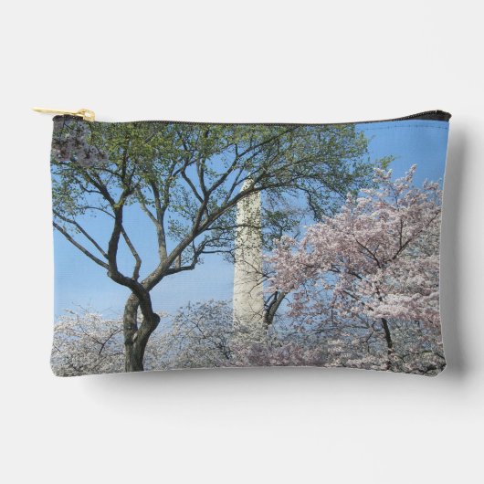 ワシントン記念塔と桜（ワシントンD.C.） アクセサリーポーチ (正面)