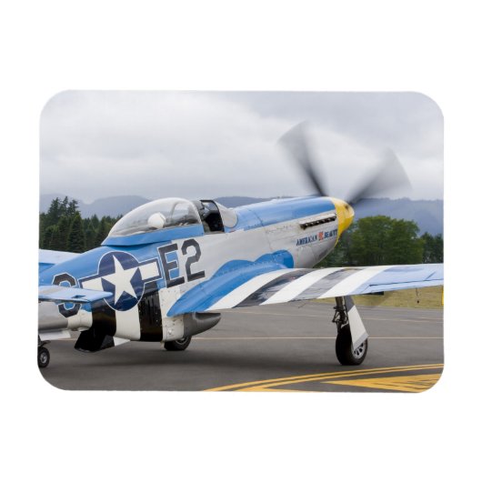 ワシントン、オリンピア、軍隊ショー。 マグネット (横)