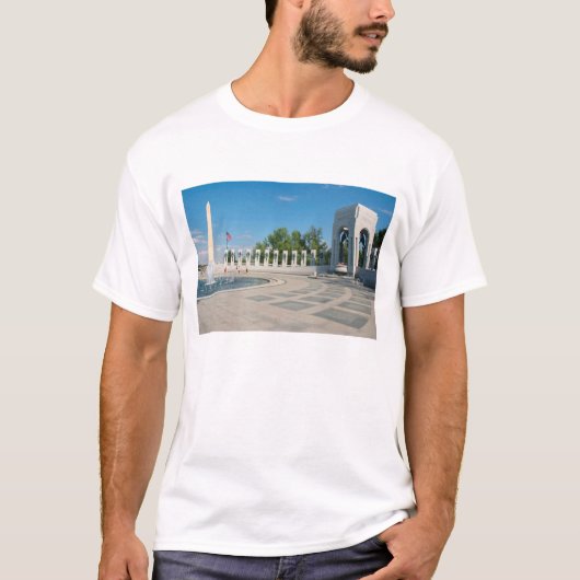 ワシントンD.C. アメリカ合衆国国立第二次世界大戦記念碑 Tシャツ (正面)