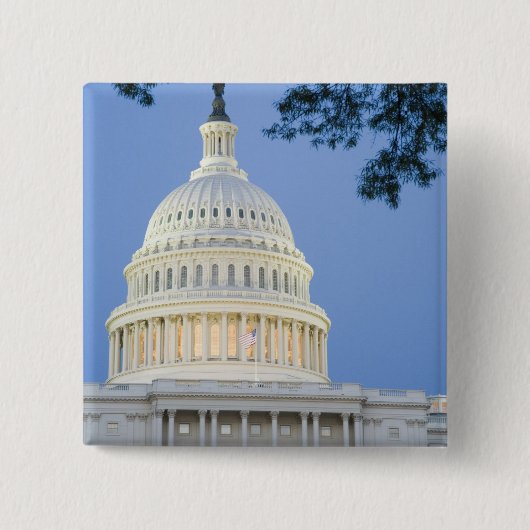 ワシントンD.C. (コロンビア特別区) の夕暮れ時のアメリカ合衆国議会議事堂 缶バッジ (正面)