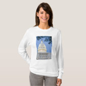 ワシントンD.C. (コロンビア特別区)の夜明け前の米国議会議事堂 Tシャツ (正面フル)