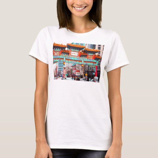 ワシントンDCのチャイナタウン。宇佐 Tシャツ (正面)
