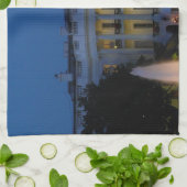 ワシントンDCの夜のクリスマスホワイトハウス キッチンタオル (折り畳み)