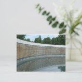 ワシントンDCの第二次世界大戦記念館の自由の壁 ポストカード (スタンド正面)