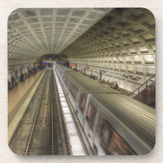 ワシントンDCメトロ鉄道駅 コースター (正面)