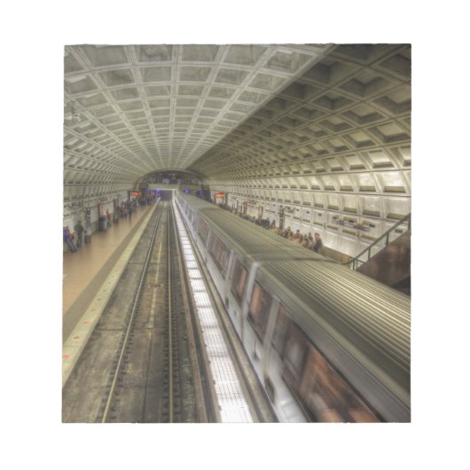 ワシントンDCメトロ鉄道駅 ノートパッド (正面)