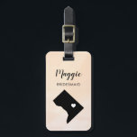 ワシントンDC地図スーツケースタグ、ウェディングパーティー ラゲッジタグ<br><div class="desc">これらの州スーツケースタグは、ウェディングパーティーのギフトタグやウェルカムバッグタグに最適です。 通常の紙のギフトタグではなく、ウェディングパーティーのギフトに結び付けて、数ヶ月、数年と使用してもらえます。 タグは、ピーチアプリコット水彩画の背景になっています。 結婚式の会場の場所にハートマークを付けるには、 「さらにカスタマイズする」オプションをご利用ください。</div>