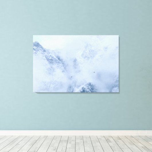 ワタシガラス、雪山と雲 キャンバスプリント (インサイチュ (ウッドフロア))