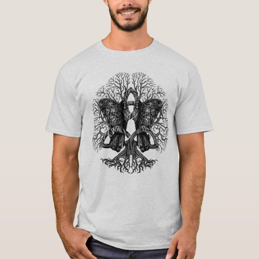 -ワタリガラスとのYggdrasil生命の樹 Tシャツ (正面)