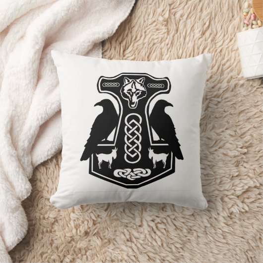 ワタリガラスの枕が付いている異教のなトールのハンマー クッション (ブランケット)