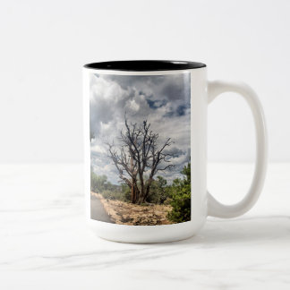 ワタリガラスをマグと考慮して下さい ツートーンマグカップ