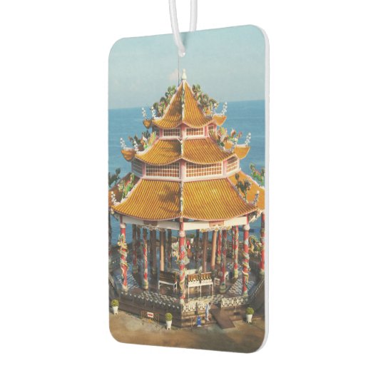 ワットコーロイ…Sriracha,チョンブリ,タイ カーエアーフレッシュナー (左)